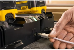 STANLEY Stanley Szybka ładowarka dwuportowa 18V Fatmax V20 (SFMCB24) - Ładowarki do elektronarzędzi - miniaturka - grafika 3