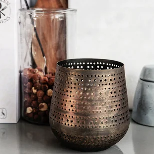 House Doctor House Doctor - Lampion Perfo M House Doctor - Lampion Perfo M - Lampiony i znicze - miniaturka - grafika 3