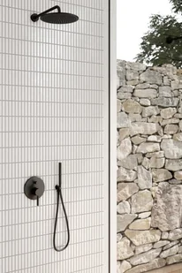 Kohlman Roxin Black zestaw prysznicowy z deszczownicą 25 cm czarny półmat QW210RBR25 | - Zestawy prysznicowe Kohlman Roxin Black zestaw prysznicowy z deszczownicą 25 cm czarny półmat QW210RBR25 | - Zestawy prysznicowe - miniaturka - grafika 9