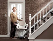 Urządzenia medyczne - Thyssenkrupp Elevator Krzesełko przyschodowe HOMEGLIDE na proste schody HOMEGLIDE - miniaturka - grafika 1