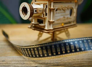 Robotime Technology (Suzhou) CO.,LTD. Drewniany Model Puzzle 3D Projektor + Film LK601 - Puzzle - miniaturka - grafika 7