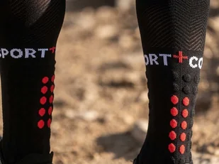 Compressport skarpety kompresyjne FULL SOCKS RUN czarne - Skarpetki sportowe męskie - miniaturka - grafika 5