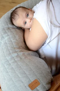 Beaba Beaba Ergonomiczna poduszka rogal dla kobiet w ciąży i karmiących Big Flopsy Fleur de coton Heather grey solution-bc-7601-0 - Poduszki do karmienia - miniaturka - grafika 9