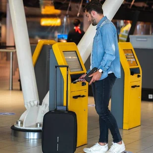 XD Design Etui na dokumenty XD Design Passport Holder Black P705.821 - Okulary przeciwsłoneczne - miniaturka - grafika 6