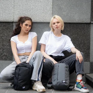 Cabin Zero Cabin Zero Companion Bags Classic Flight 12L RFID Plecak 34 cm absolute black CZ23-1201 - Plecaki - miniaturka - grafika 9