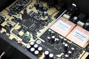 Kinki Studio Kinki Studio VISION DAC-1 - przetwornik cyfrowo-analogowy (srebrny) Kinki Studio VISION DAC-1 (srebrny) - Przetworniki DAC - miniaturka - grafika 5