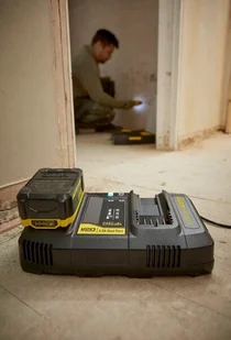 STANLEY Stanley Szybka ładowarka dwuportowa 18V Fatmax V20 (SFMCB24) - Ładowarki do elektronarzędzi - miniaturka - grafika 7