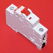 Wyłączniki światła i elektryczne - ABB SD201/50 wyłącznik główny wyłącznik odłącznik obciążenia 1-biegunowy 50 A Czerwony (2CDD281101R0050) - miniaturka - grafika 1