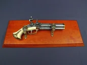Repliki - broń - Denix SA REPLIKA NA TABLO CZTEROLUFOWEGO PISTOLETU MODEL 1310+TM+23 1310+TM+23 - miniaturka - grafika 1