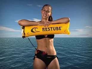 Restube Bojka Restube Sport (azure blue) - Pływanie - miniaturka - grafika 4