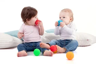 Am Tullo Am Tullo Piłki sensoryczne buźki 6 szt 462 - Zabawki zręcznościowe - miniaturka - grafika 3