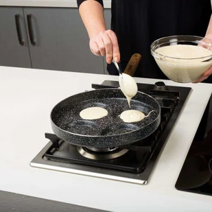 NAVA Patelnia granitowa NATURE do smażenia jajek naleśników pancakes na jajka 26 cm 10-144-113 - Patelnie - miniaturka - grafika 7