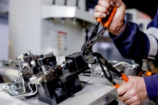 BAHCO szczypce nastawne z szybką regulacją 250mm [6224D] - Kombinerki i obcęgi - miniaturka - grafika 7