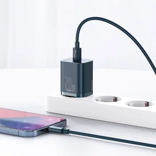 Baseus Super Si | Ładowarka sieciowa USB-C + kabel 1m USB-C - Lightning do iPhone Power Delivery 20W TZCCSUP-B03 - Ładowarki do telefonów - miniaturka - grafika 4