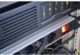 Brennenstuhl ALU 8-fach Listwa zasilająca 19 1390007018 - Listwy zasilające - miniaturka - grafika 3