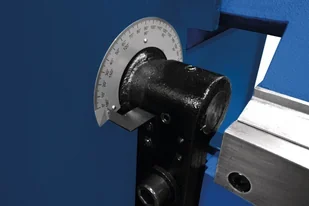 Metallkraft """"""Ręczna zaginarka w wersji ciężkiej z segmentowanymi narzędziami HSBM 2020-20 S maks szerokość robocza 2020mm maks grubość blachy 2"" - Giętarki - miniaturka - grafika 2