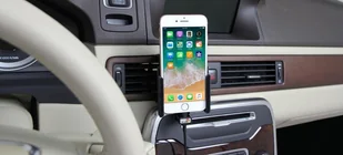 Brodit AB Uchwyt do Apple iPhone 8 z wbudowanym kablem USB oraz ładowarką samochodową 721009 - Uchwyty samochodowe do telefonów - miniaturka - grafika 3