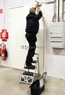 Wózek taczkowy z opcją drabiny (ładowność 100 kg, trzy stopnie) - Taczki - miniaturka - grafika 4