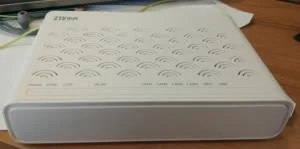 ZTE ZTE F600W GPON ONU 1GE+3FE+WIFI) F600W - Routery - miniaturka - grafika 2