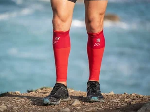 COMPRESSPORT COMPRESSPORT opaski kompresyjne na łydki R2V2 czerwone - Piłka nożna - miniaturka - grafika 3