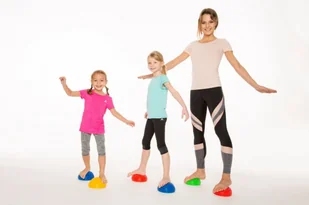 Półkula Sensoryczna Masaż Czerwona Tullo 456 - Zabawki sensoryczne - miniaturka - grafika 8