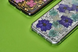 PURO Glam Hippie Chic Cover - Etui iPhone X (prawdziwe płatki kwiatów chabrowe) IPCXHIPPIEC4VIO - Etui i futerały do telefonów - miniaturka - grafika 9