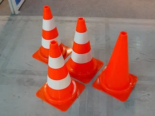 NoName Pachołek drogowy U-23 75cm CD PA U23 75 - Pachołki i taśmy ostrzegawcze - miniaturka - grafika 2