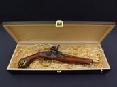 Repliki - broń - Denix SA REPLIKA PISTOLET SKAŁKOWY W PUDEŁKU MODEL 1077L+P02 1077L+P02 - miniaturka - grafika 1