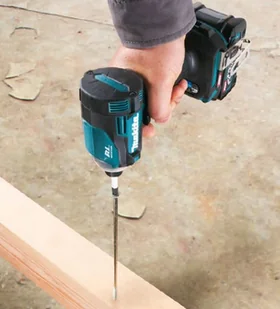 MAKITA Akumulatorowa zakrętarka udarowa 1/4", 40V max Li-Ion, 2x4,0Ah, serii XGT + kurtka softshell z logo XGT [R-0367] TD001GM201 - Klucze udarowe - miniaturka - grafika 6