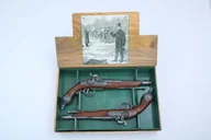 Repliki - broń - Denix SA REPLIKI DWA PISTOLETY BRESCIA w lakierowanym pudełku MODEL 2-1013 G 2-1013 G - miniaturka - grafika 1