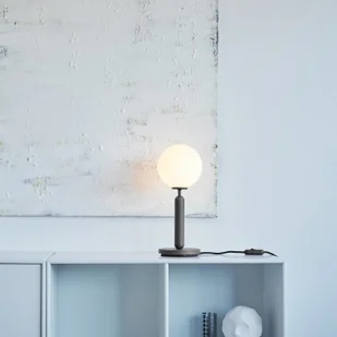 Nuura Aps Nuura Miira Table lampa stołowa szara/biała - Lampy stojące - miniaturka - grafika 3