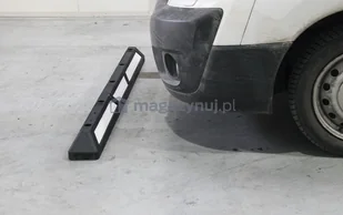 Gumowy ogranicznik parkingowy z białym odblaskiem (wym. 1670x145x120 mm) - Wyposażenie miejsc publicznych - miniaturka - grafika 5