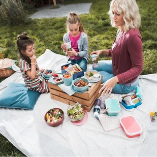 Mepal Lunch Box Plastikowy Dwukomorowy Z Pojemnikiem Na Sos Mepal Salad Miętowy 1,9 L - Lunch boxy - miniaturka - grafika 6