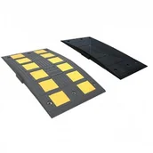 Wyposażenie miejsc publicznych - Justrite Safety Group Próg Zwalniający (Krawędź) 90 Cm X 50 Cm - miniaturka - grafika 1