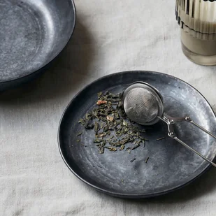 House Doctor Talerzyk do ciasta Pion 10654 - Talerze - miniaturka - grafika 2