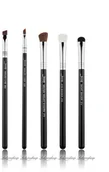 Pędzle do makijażu - Jessup beauty JESSUP - Pro Brushes Set - Zestaw 5 pędzli do makijażu - T302 Black/Silver - miniaturka - grafika 1