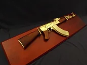 Repliki - broń - Denix SA REPLIKA KARABIN AK47, ZSRR 1947r NA TABLO MODEL 1086L+TD+34 1086L+TD+34 - miniaturka - grafika 1