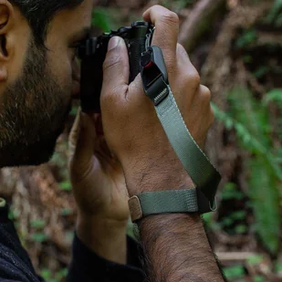 Peak Design Pasek Na Nadgarstek Cuff v3 szarozielony CF-SG-3 - Paski, szelki, uprzęże foto - miniaturka - grafika 13