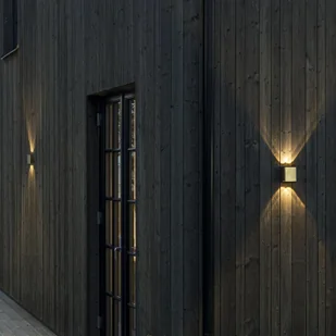 Konstsmide Kinkiet zewnętrzny LED Chieri, 4-pkt z mosiądzu - Lampy ogrodowe - miniaturka - grafika 2