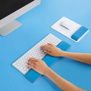 Leitz Podkładka przed klawiaturę niebieska WOW - Podnóżki, podpórki, podkładki - miniaturka - grafika 2